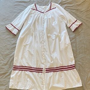 Eileen West White Cotton Nightgown Robe with Red Accents XL